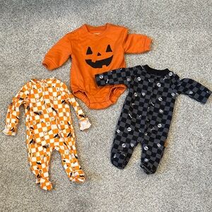 BUNDLE- 3 Halloween outfits! Size 0-3 months